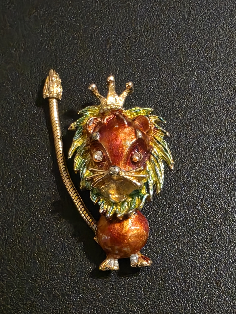 Rare Vintage Signed ART Enamel King Lion with Crown Brooch Pin